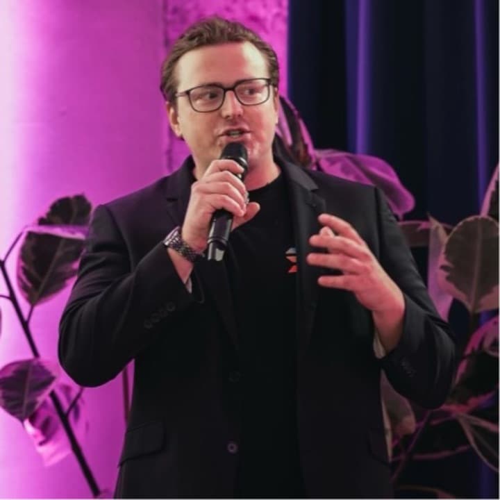 Alexander Kujavsky